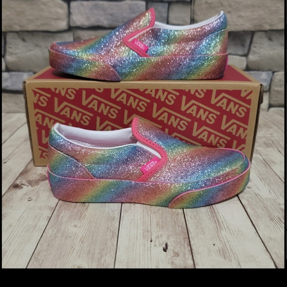 VANS GIRLS CLASSIC SLIP-ON SHOES SNEAKERS